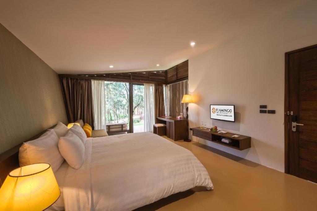 Flamingos Dai Lai Resort - Luxury Ngoc Quang ภายนอก รูปภาพ